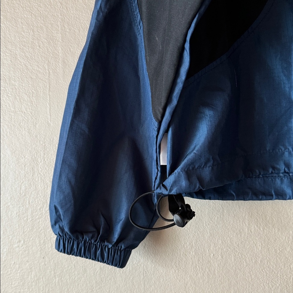 Vintage MEC 1/4 Zip Windbreaker - Picture 7 of 11